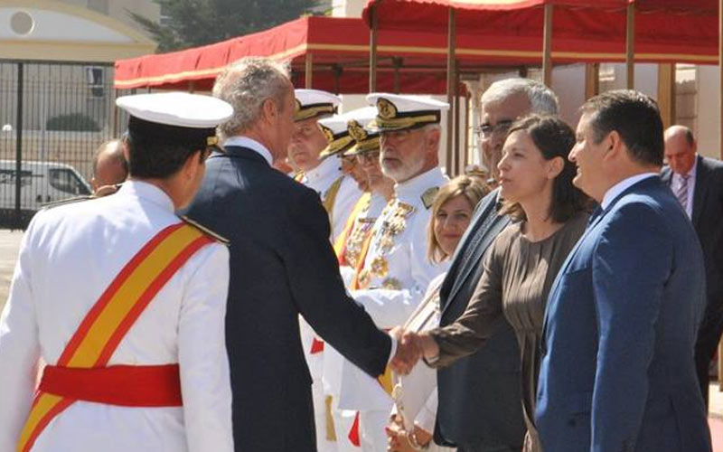 La alcaldesa isleña solicita a Morenés una reunión para tratar asuntos relacionados con San Fernando y los suelos de Defensa