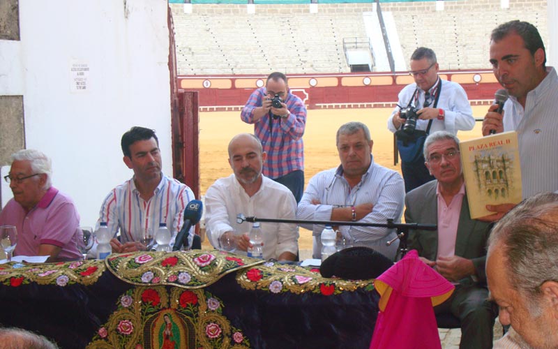 Presentado el libro ‘Plaza Real II’
