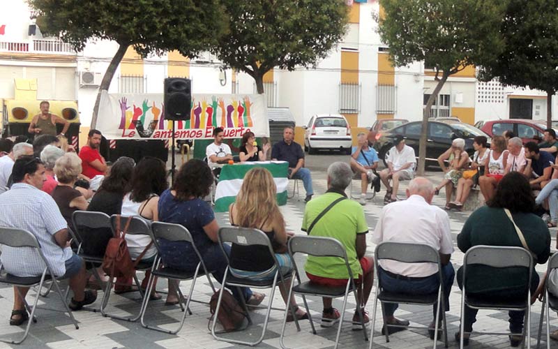 Los concejales de Levantemos El Puerto rinden cuentas de sus primeros días en el Gobierno local tripartito ante los vecinos