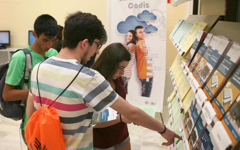 Casi 11.500 estudiantes han elegido durante la preinscripción cursar su primer año de carrera en la UCA, que oferta 4.978 plazas