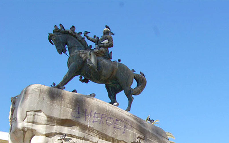 IU también exige el cumplimiento de la ley y la consecuente retirada del monumento a Varela, un “golpista y genocida”