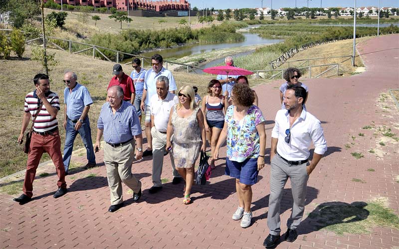 Los trabajos de limpieza y dragado en la Laguna de Torrox se reiniciarán en agosto
