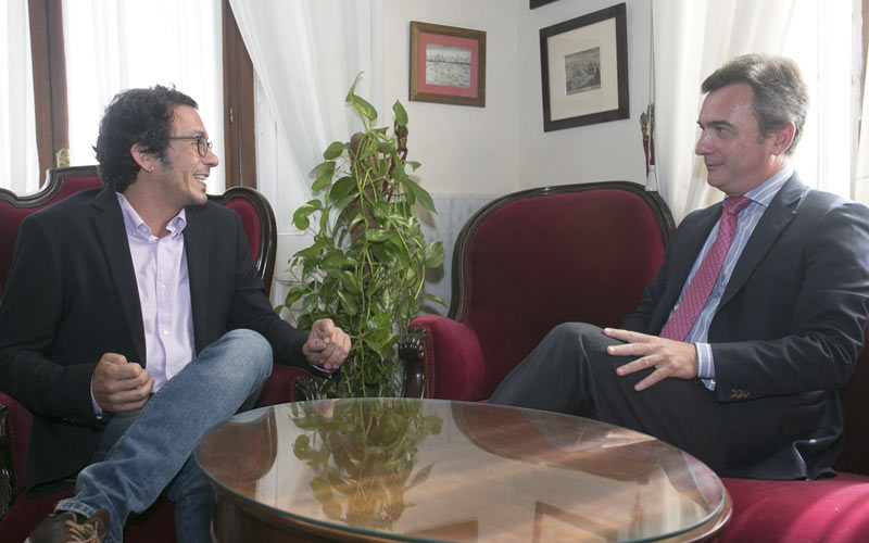 Alcalde y rector coinciden en ver a Valcárcel como “el interruptor que hay que accionar para el fortalecimiento del campus de Cádiz”