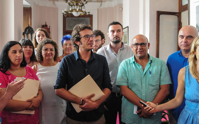 Ganar Cádiz en Común llama la atención a su socio por la recogida de la medalla del Nazareno y plantear unas barbacoas sin límites