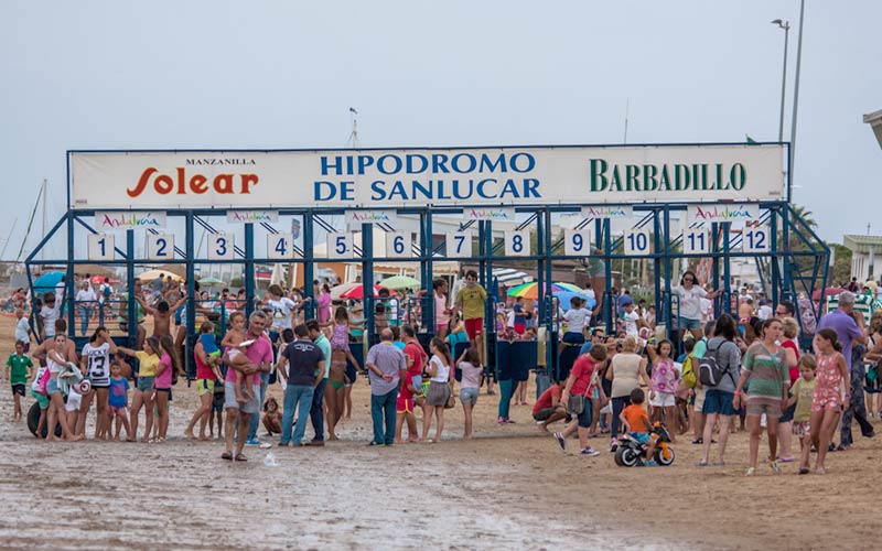“Aquí hay más gente que en Sanlúcar en verano”