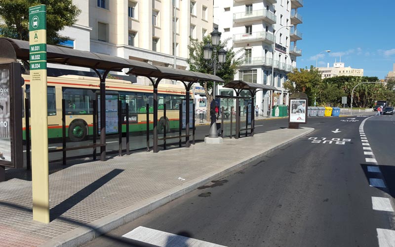 Adecentadas las paradas de autobuses del Trocadero