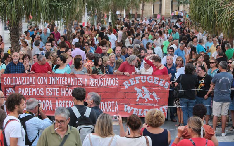Cádiz demanda hacer de Europa “una tierra de asilo y acogida” y reclama cambios en sus políticas “inhumanas y xenófobas”