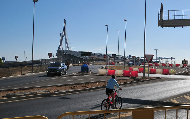 Fomento ya ha invitado a la inauguración del puente a los alcaldes de Cádiz y Puerto Real, que piden protagonismo para la ciudadanía