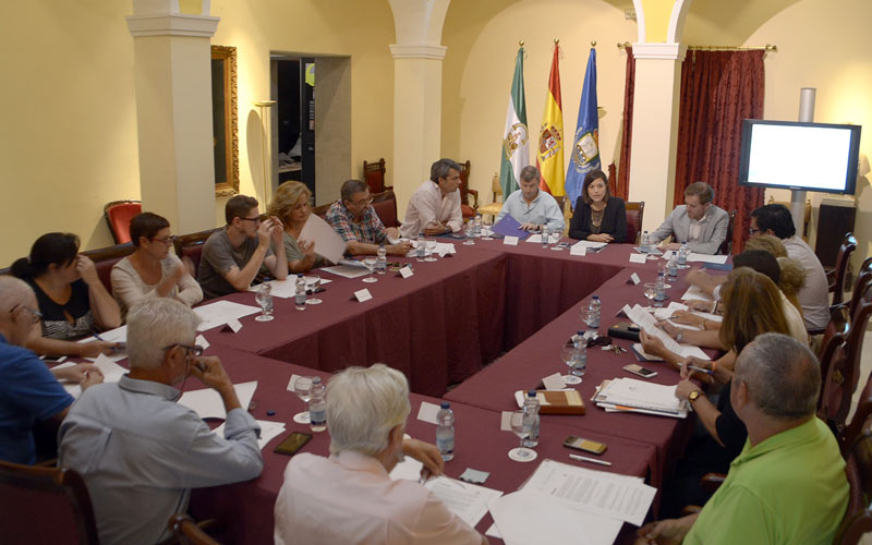 El Consejo de Participación Ciudadana da luz verde al nuevo modelo de presupuestos participativos del Ayuntamiento isleño de 2016