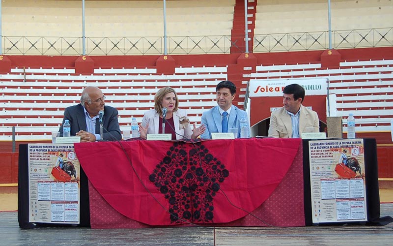 Las plazas de San Fernando, Chiclana, Tarifa, Algeciras y Sanlúcar acogen el tercer ciclo de escuelas taurinas gaditanas