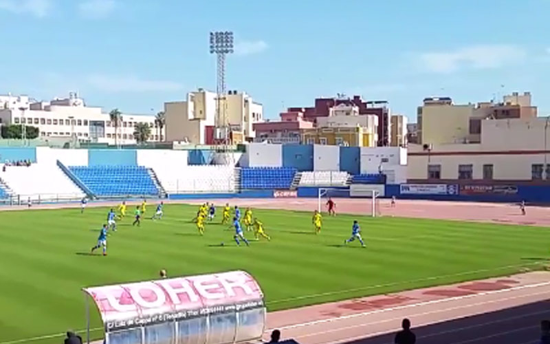 El peor Cádiz gana al fin fuera, en Melilla