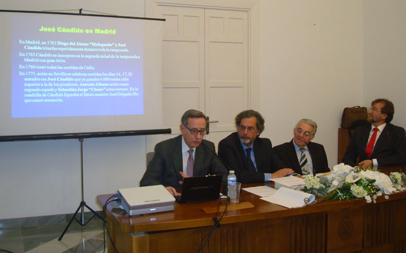 García Cimbrelo charla sobre ‘Toreros de Cádiz en Madrid’