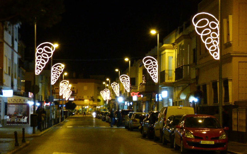 Rota vuelve a externalizar el alumbrado navideño, y prepara la contratación conjunta de la iluminación de todas sus fiestas