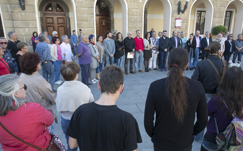 La Bahía de Cádiz se solidariza con los pueblos francés y libanés: “el odio solamente podrá ser derrotado con más democracia”