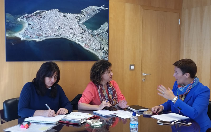 Primer paso para la constitución de una mesa tripartita por la Vivienda que siente a Junta, Ayuntamiento y colectivos
