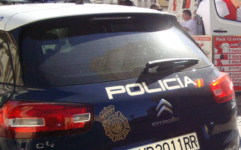 Tres jóvenes isleños, detenidos por el robo de motocicletas de colección en varios garajes de un mismo propietario