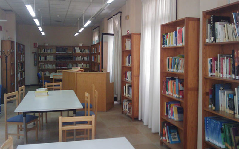 Se renovará y mejorará el mobiliario de las dos bibliotecas municipales y del Aulario de la calle Alsedo