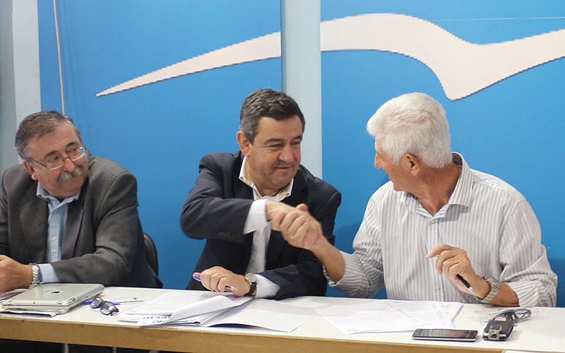 El PP también se gana el reproche de Isla de León: “el movimiento vecinal es una organización seria y no es cómplice de nadie”