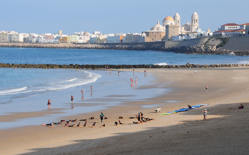Ciudadanos plantea que se reserven espacios en las playas para actividades náutico-deportivas que además generen empleo