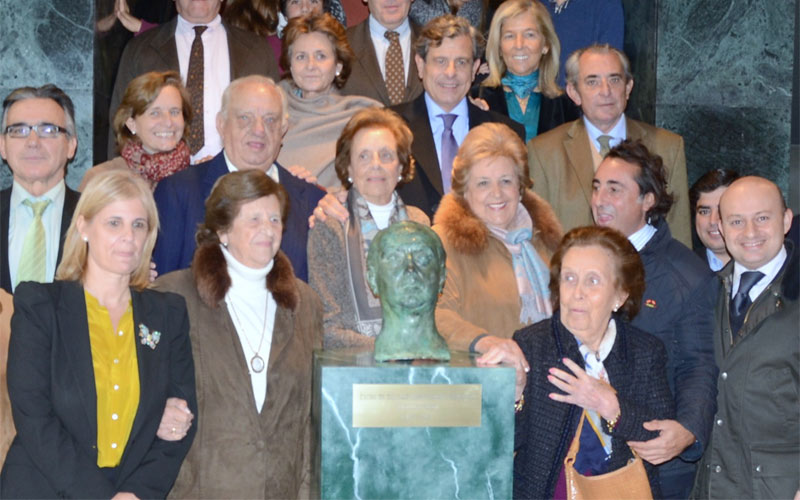 Advierten de que colocar el busto de Pemán en la Academia San Dionisio con sede “municipal” es “peligrosamente antidemocrático”