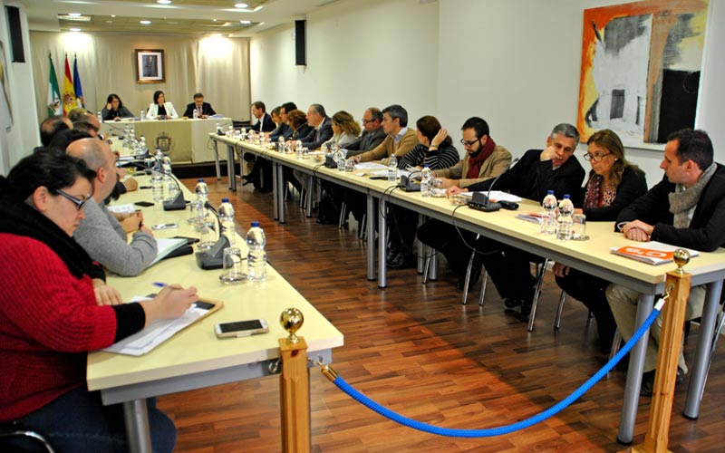 Aprobadas a lo justo las ordenanzas fiscales para 2016