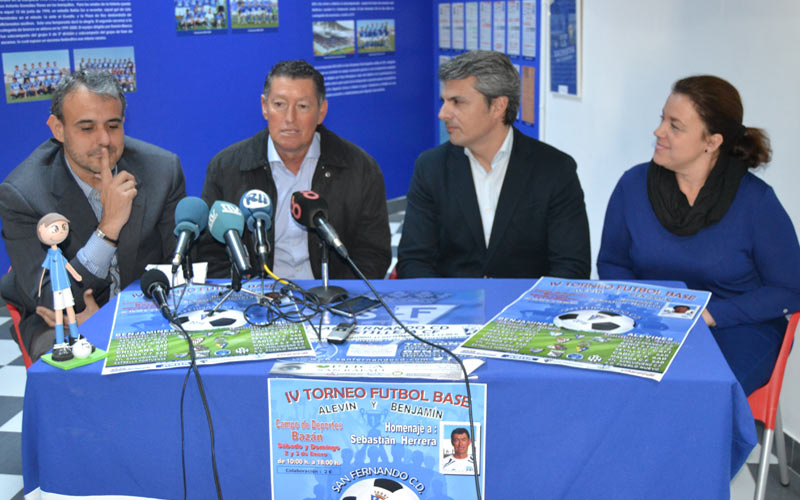 El IV Torneo de Fútbol Base del San Fernando CD se disputa los días 2 y 3 en el Campo de la Bazán