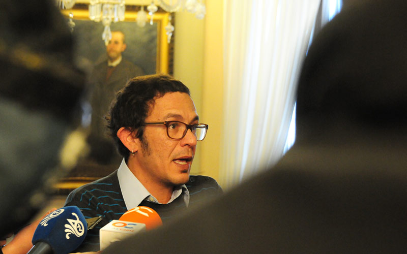 El alcalde acusa a “la pinza” PP-PSOE de “poner en peligro” con sus actitudes la llegada de unos fondos europeos “vitales para Cádiz”