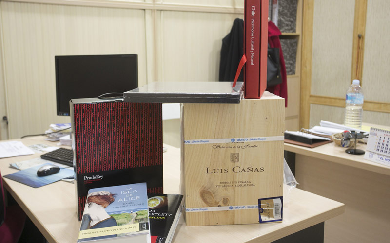 González agradece los regalos recibidos estas navidades como alcalde de Cádiz pero no se los quedará, los devolverá o donará