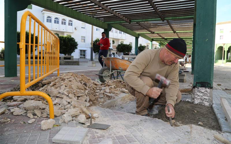 Piden mejoras en la plaza de El Chorrillo y el Ayuntamiento actúa