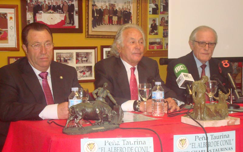 Palomo Linares llena El Albero de Conil