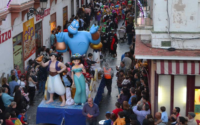 La Cabalgata del Humor aplazada recorrerá este domingo las calles de Puerto Real; el ‘Carnavalito Moruno’ se adelanta al sábado