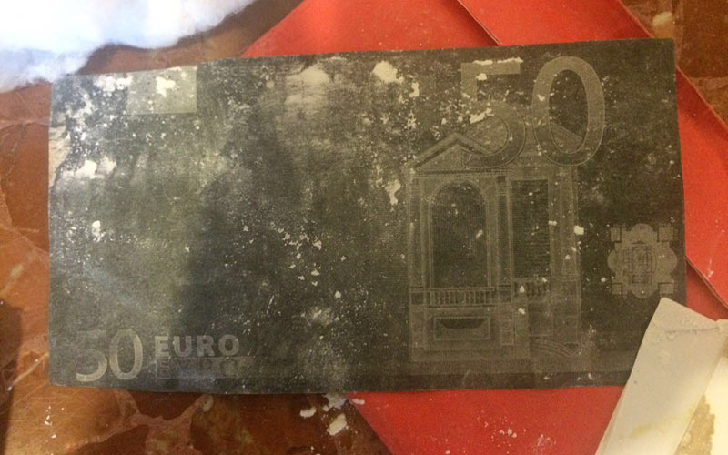 Intentan en Jerez el timo de los billetes tintados
