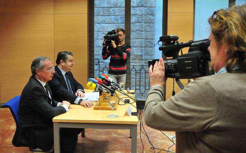 Once ayuntamientos gaditanos recibirán 97 millones de “liquidez extraordinaria” del Estado; el PSOE precisa que son “préstamos”