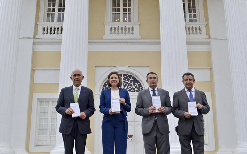 Un calendario que revive los últimos 250 años de historia local se suma a la conmemoración de la ‘independencia’ de La Isla
