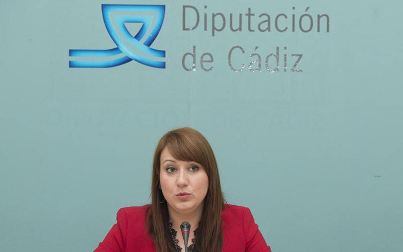 Ganemos insta a la socialista Armario a regresar a Jerez “para escuchar el latir de la calle” tras tachar de “soporíferos” los plenos
