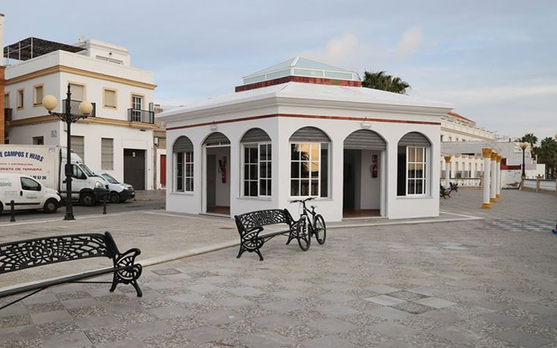 Satisfacción con el resultado de la reforma del bar en el Mirador de las Almenas, cuya gestión se sacará a concurso público