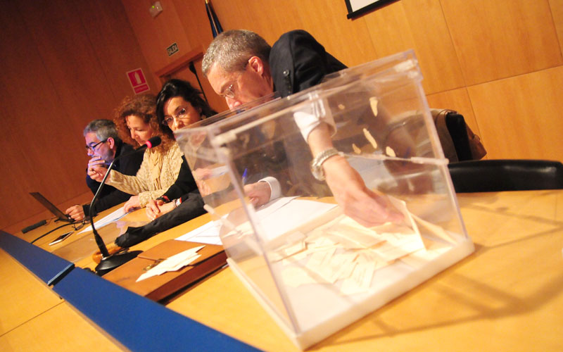 Sorteado el orden de elección para la compra de las 40 viviendas libres de las 135 que se levantan en el solar de la Comandancia