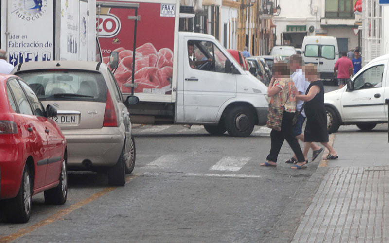 Los comerciantes, que “conocen el pulso de la actividad en la zona centro”, exigen la reconsideración del proyecto de peatonalización