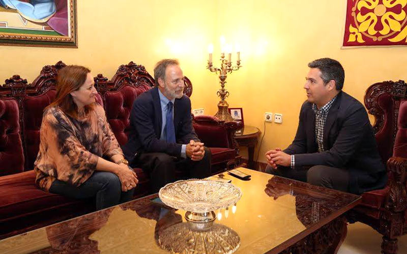 De la Encina promete a Rota un plan de actuación municipal como compensación por servidumbre militar si el PSOE gana el 26-J