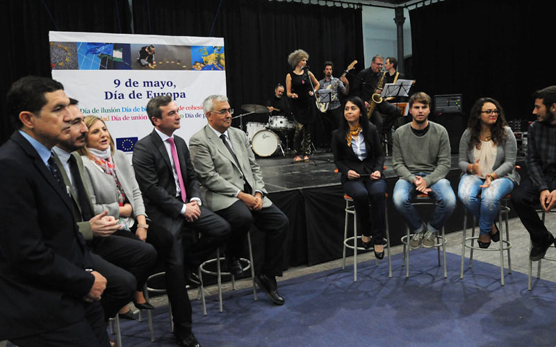 Cádiz es epicentro del Día de Europa en Andalucía con especial atención a los Erasmus, una experiencia que “te enseña a vivir”