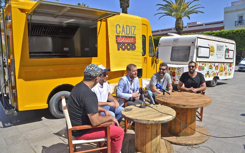 San Fernando será punto de partida de la ruta ‘Cádiz Street Food’; los food trucks aparcarán a principios de junio en la Alameda