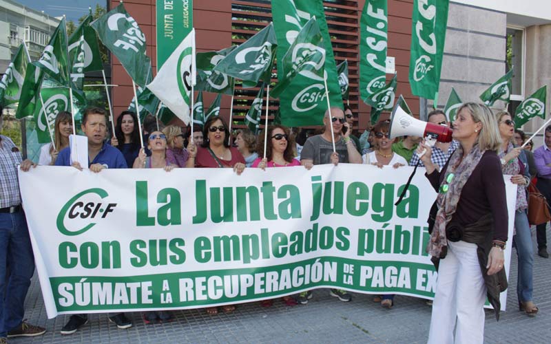 Nueva concentración del CSIF exigiendo la “recuperación de los derechos recortados” a los empleados públicos de la Junta