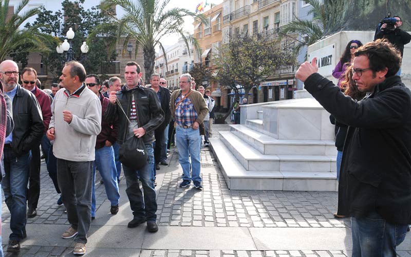 El alcalde echa la vista atrás tras un año “sin vida y sin comparsa” al frente de San Juan de Dios: “¿trae usted trabajo para Cádiz?”
