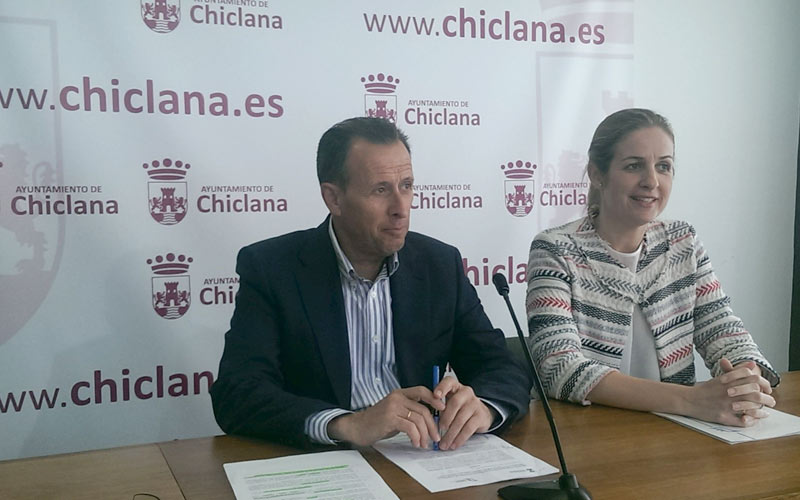 Un banco cede al Ayuntamiento de Chiclana durante cinco años diez de sus viviendas vacías para que se destinen a alquiler social