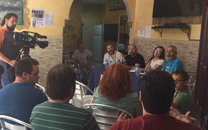 Marea Azul llega a San Fernando para concienciar de los beneficios del agua pública
