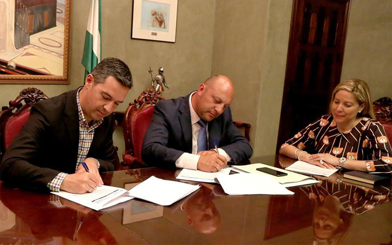El Ayuntamiento de Rota renueva las pólizas con varios bancos para poder seguir haciendo frente al pago de sus proveedores