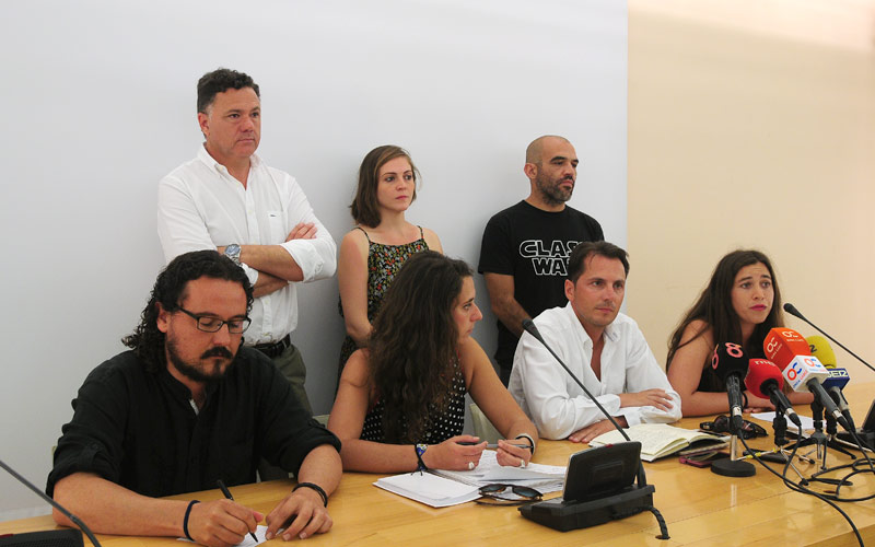 “Otros están muy preocupados de hablar de Unidos Podemos; nosotros vamos a hablar de lo que de verdad importa a Cádiz”
