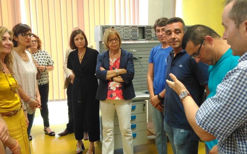 La consejera de Educación supervisa el instituto Marítimo Zaporito