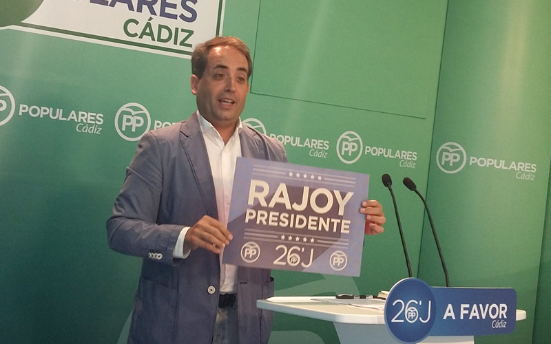 El PP avisa: la “inestabilidad” de los ayuntamientos gaditanos por “los que iban de salvadores” se podría trasladar a La Moncloa
