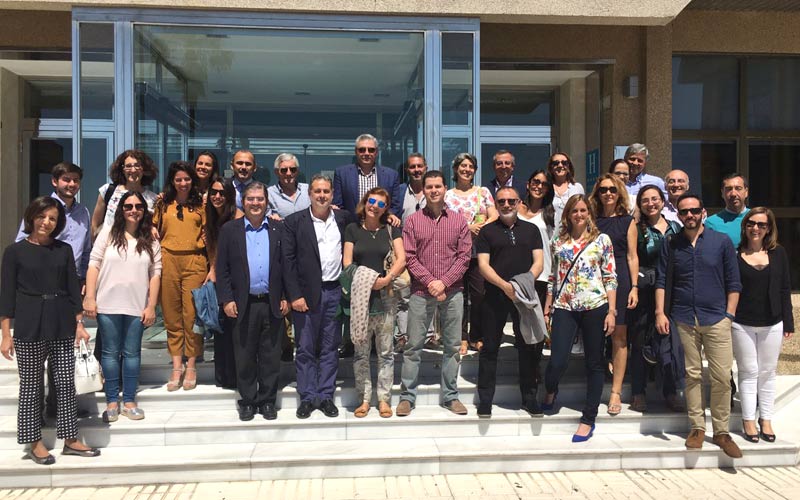 Profesionales gaditanos y ceutíes que intervienen en el tratamiento del cáncer de mama actualizan conocimientos